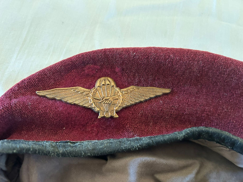 Red beret KNIL (reunion production)