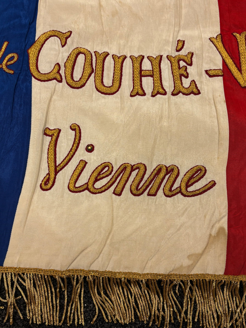 Zeldzame Frans zijden veteranenvaandel - Poilus d’Orient & T.O.E. - Couhé-Vérac, Vienne WW1