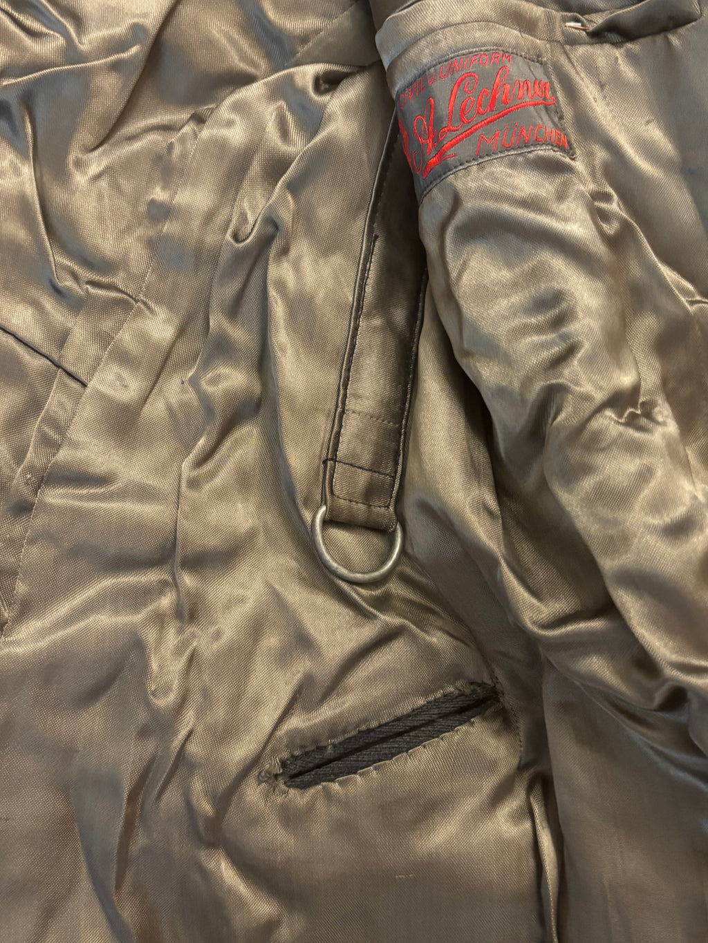 Originele Duitse mantel WW2 met epauletten