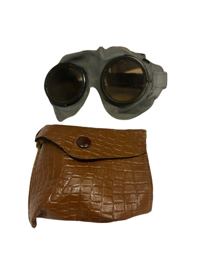 Duitse Wehrmacht stofbril met etui WW2