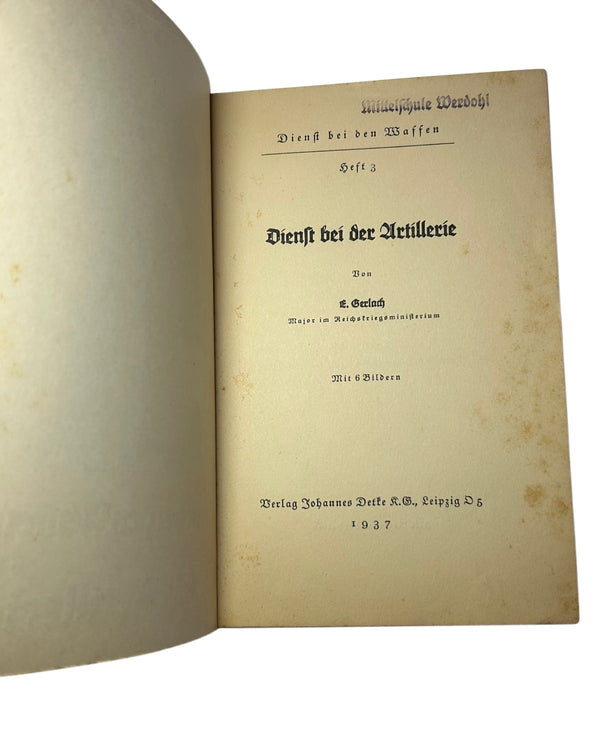 Booklet Service with the Weapons Artillery hover image