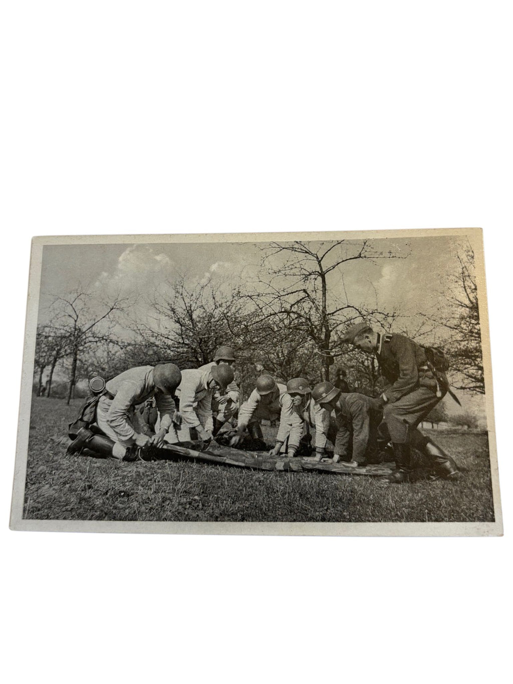 Duitse fotopostkaart - " Beim Zeltbau" WW2