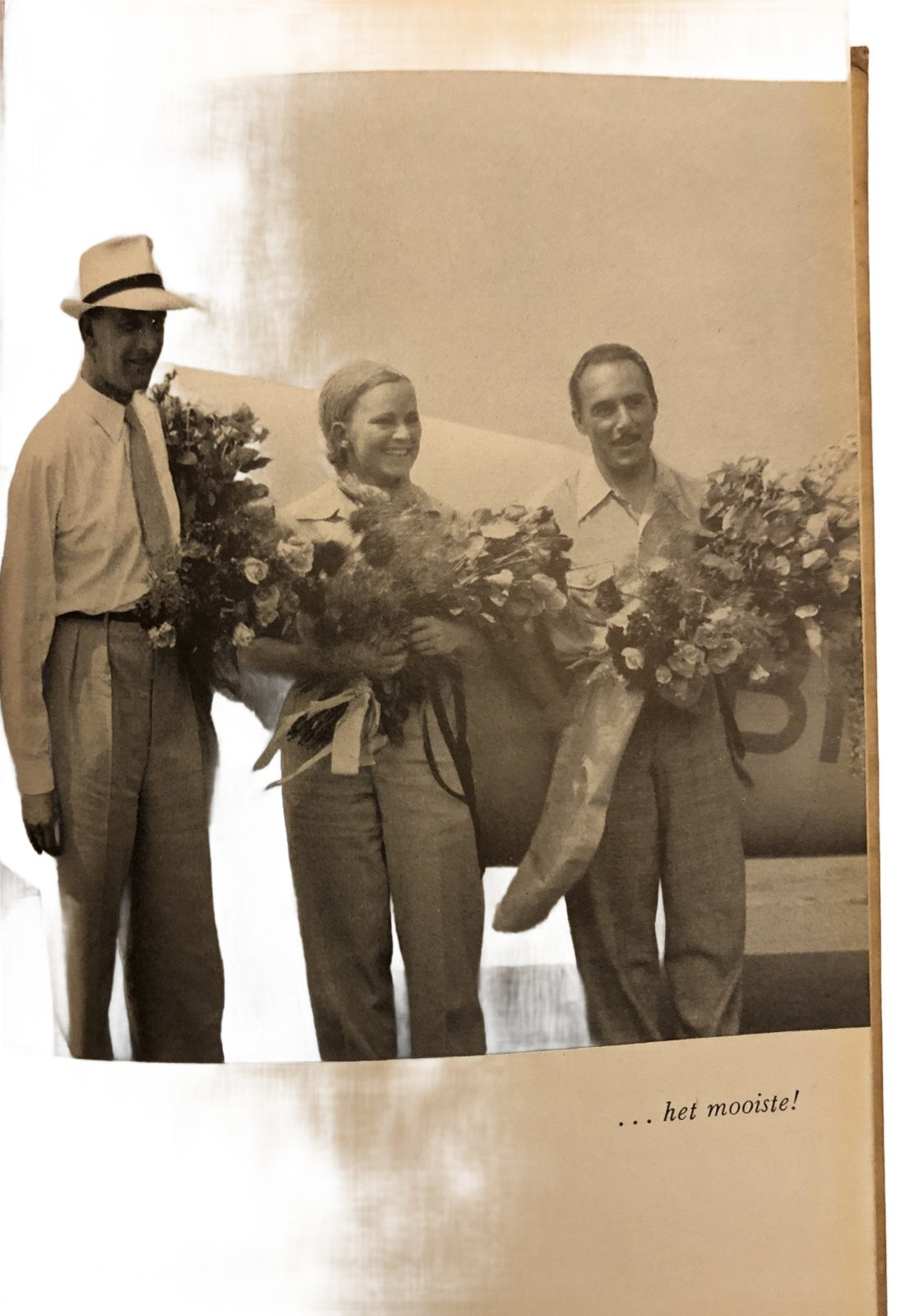 Boek Inge Stöling Een vrouw vliegt mee  -  uitgeverij " Westland"