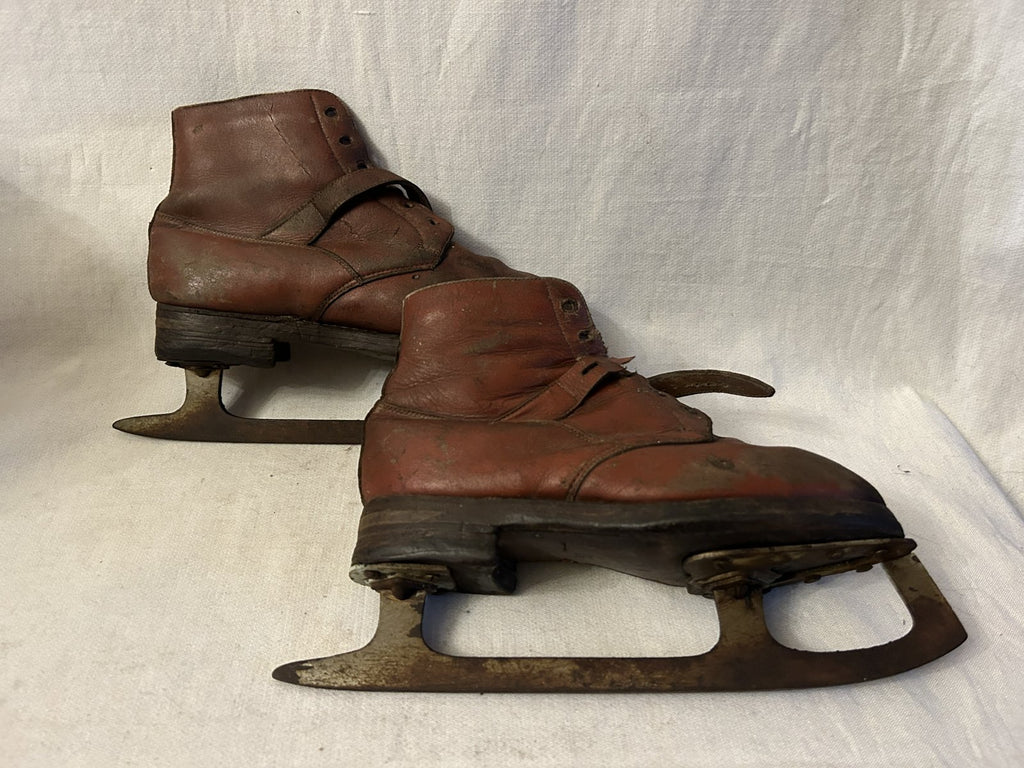 Schaatsen uit de 40er jaren