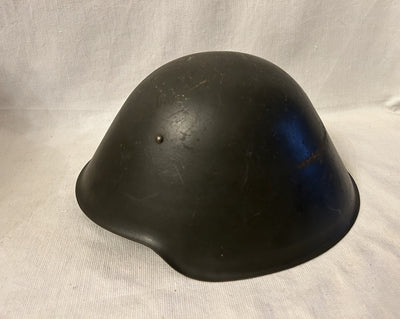 NVA  stahlhelm  1ste type