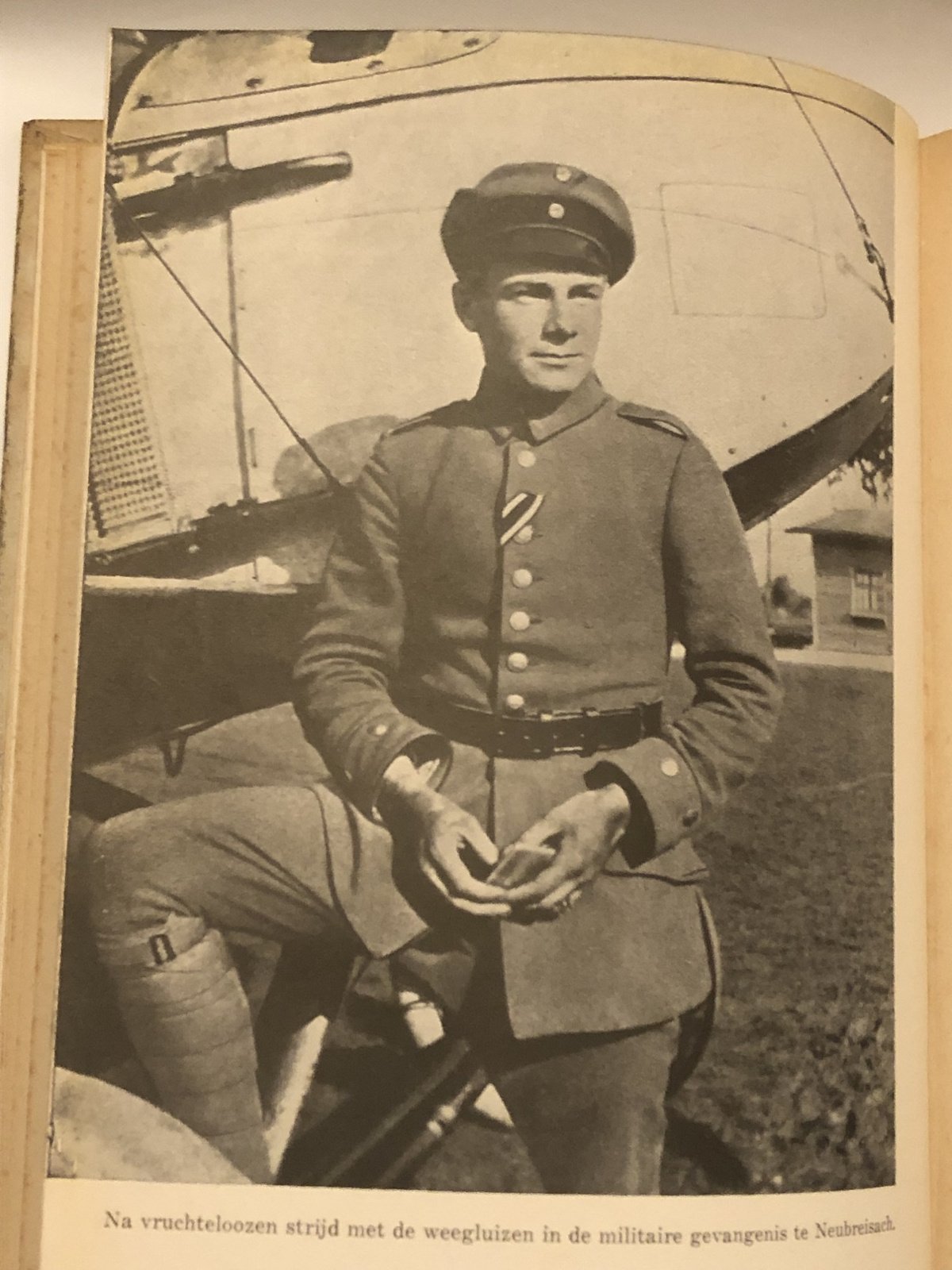 (NSB) Boek Mijn leven als Vliegenier -" Westland" 1943