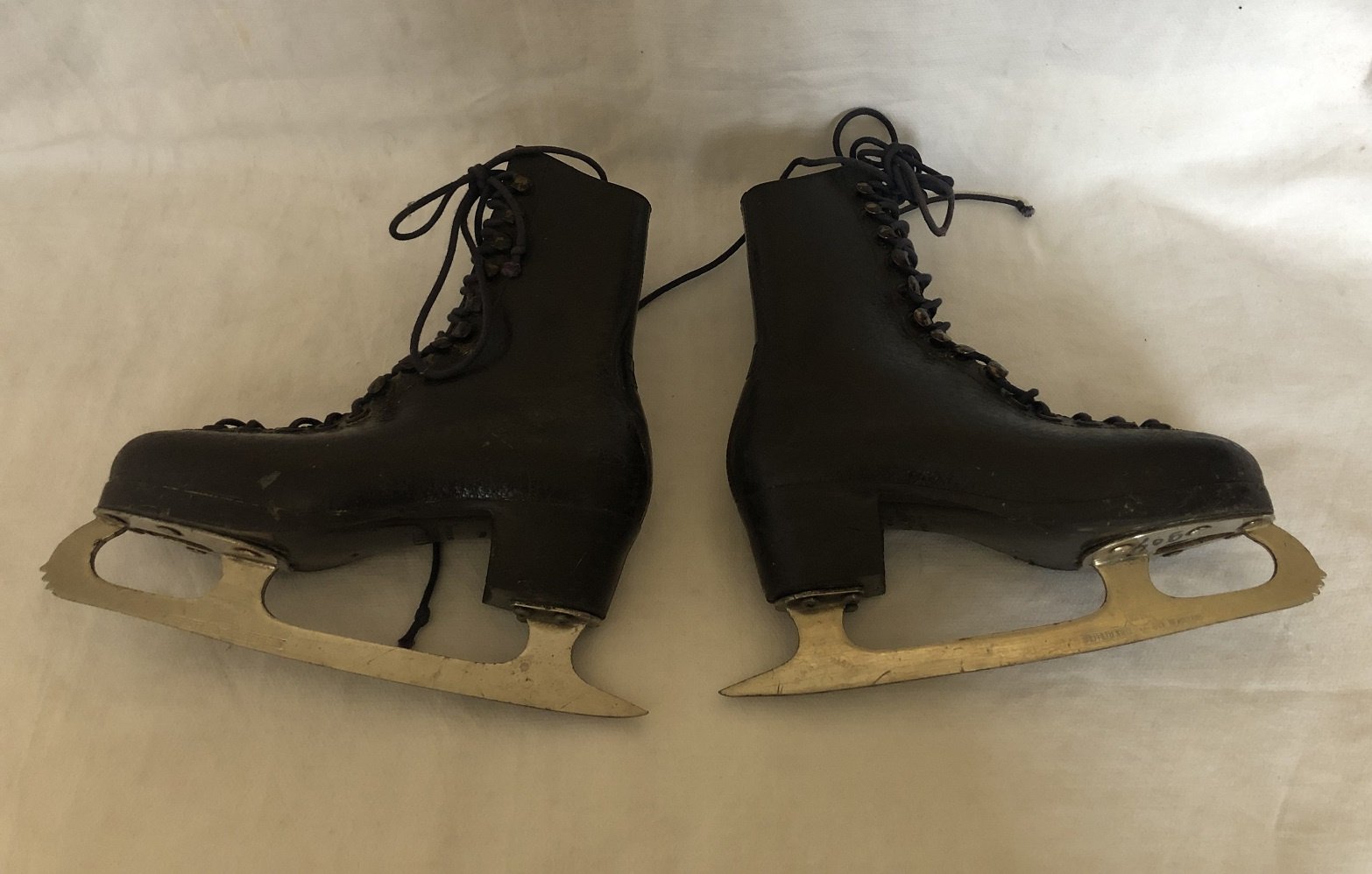 Dames schaatsjes  maat 30 wo2