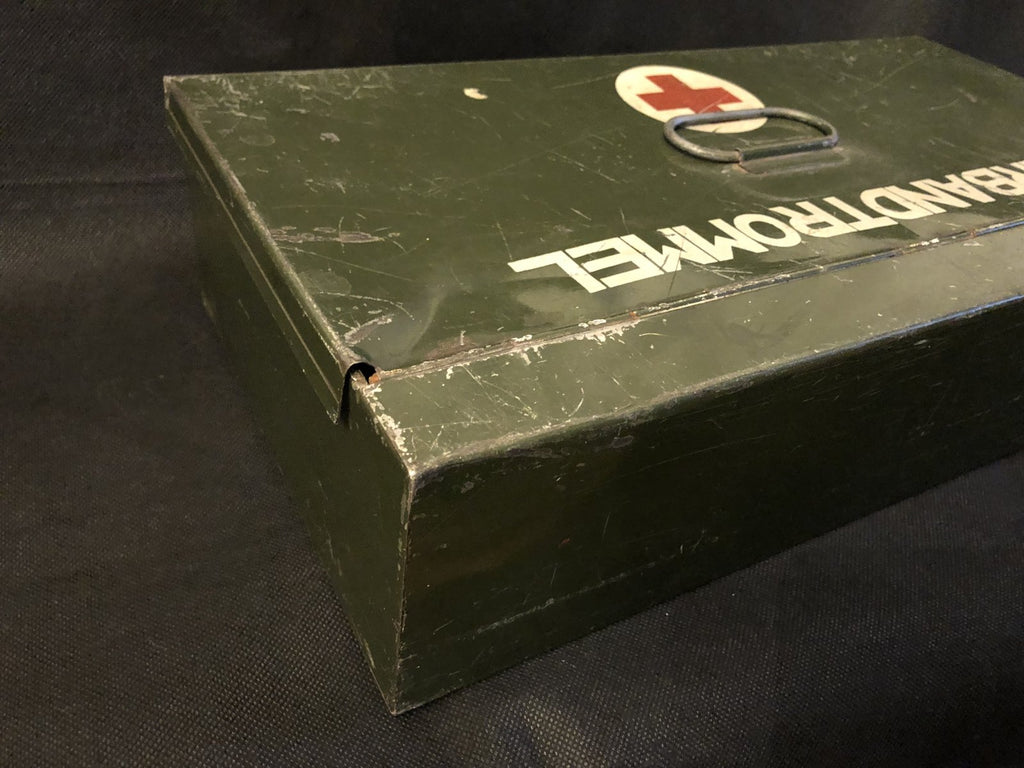 Verbandtrommel Nederlandsche Roode kruis uit de 30-40er jaren