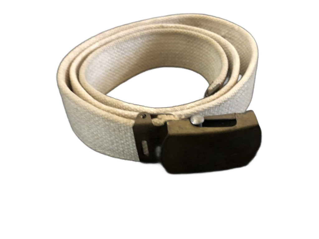 Broekriem gedragen in Ned-Indie