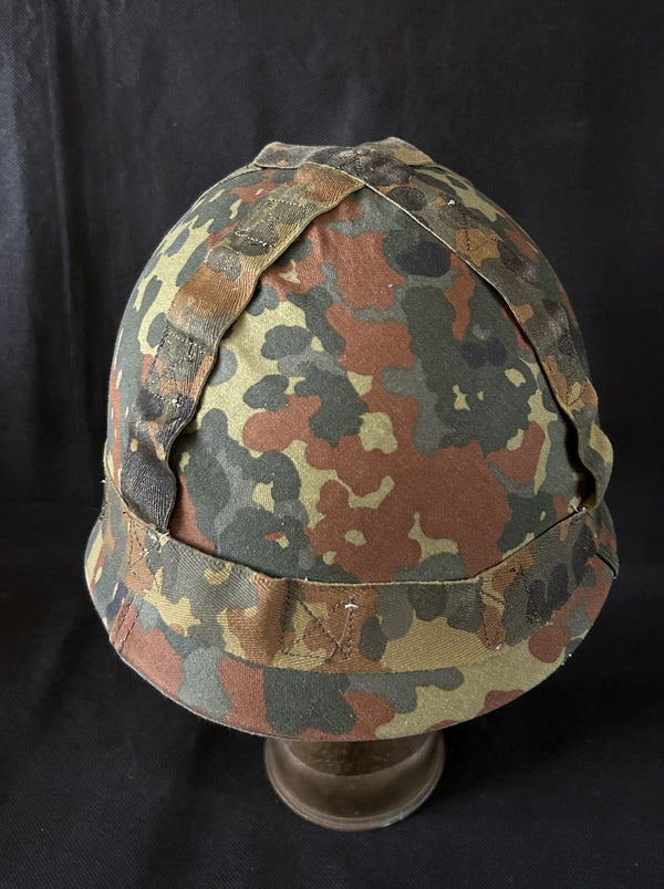 Bundeswehr helm uit de 60er jaren hover image