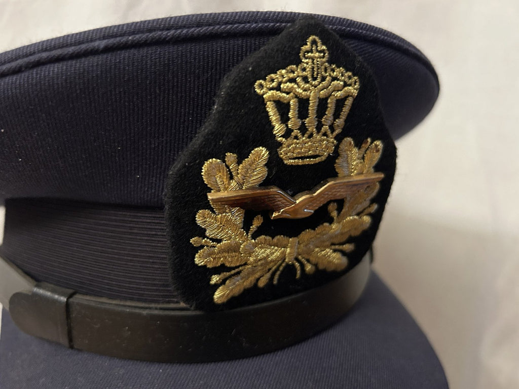 KLU pet onder Officier