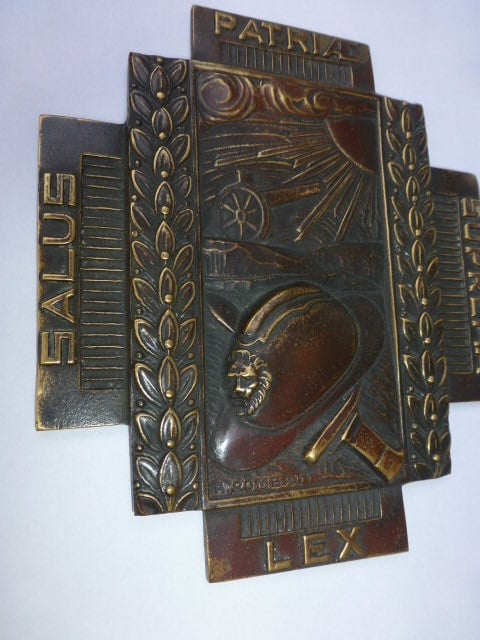 Bronzen plaquette van het Vuurkruis hover image