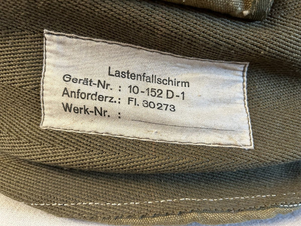 Lastenfallschirm wo2 hover image