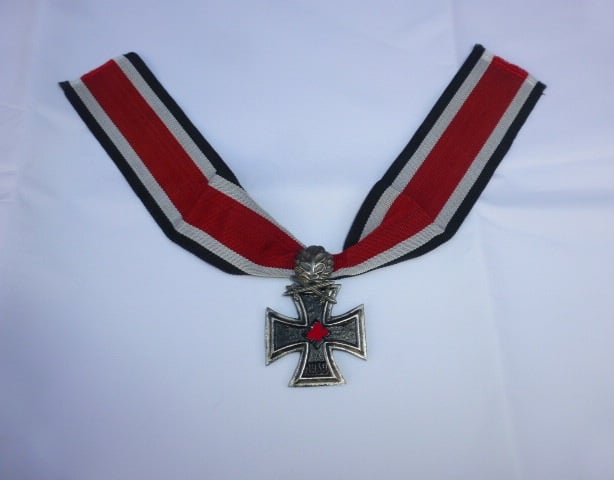 Ritterkruis met eikenloof en zwaarden