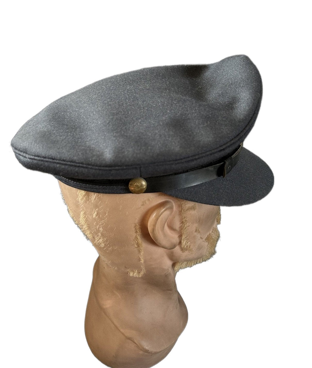 KLU Officiers pet 60er jaren