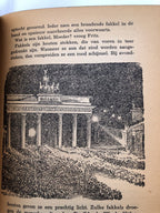 Boek: Moeder vertel eens wat van Adolf Hitler!