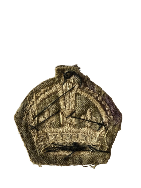 Kingscrown geborduurd hover image